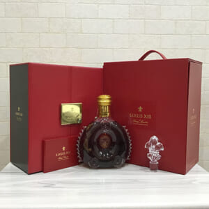 レミーマルタン ルイ13世 観音開き 箱にキズあり