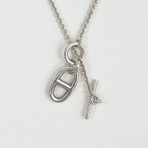 エルメス シェーヌダンクル アミュレットネックレス