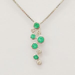 エメラルドネックレス 0.72ct