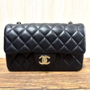 シャネル マトラッセ チェーンショルダーバッグ A69900