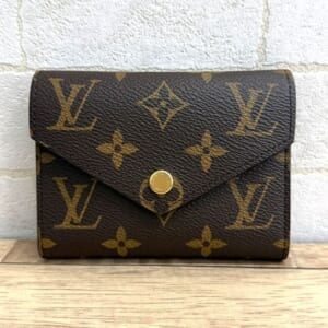 ルイヴィトン モノグラム ポルトフォイユヴィクトリーヌ M62472