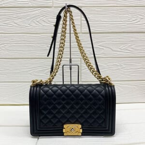シャネル ボーイシャネル チェーンショルダーバッグ A67086