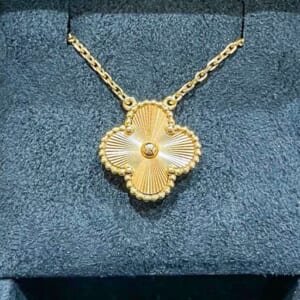 ヴァンクリーフ&アーペル ヴィンテージアルハンブラネックレス VCARP4KL00