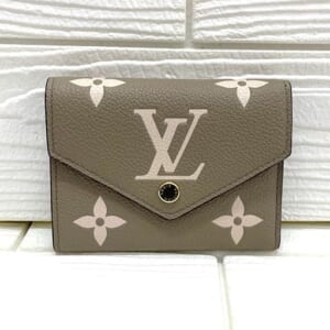ルイヴィトン モノグラムアンプラント ポルトフォイユヴィクトリーヌ M81861
