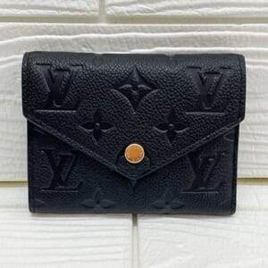 ルイヴィトン モノグラムアンプラント ポルトフォイユヴィクトリーヌ M64060