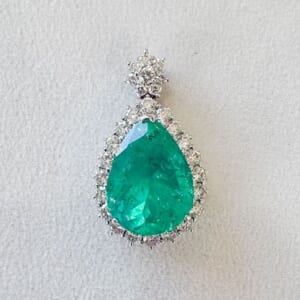 エメラルドペンダントトップ 12.59ct