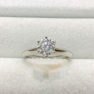 ティファニー ソリティア ダイヤモンドリング 0.66ct