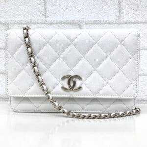 シャネル マトラッセ チェーンウォレット キャビアスキン シルバー金具