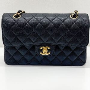 シャネル マトラッセ チェーンショルダーバッグ A01113