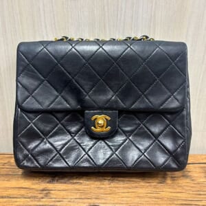 シャネル マトラッセ チェーンショルダーバッグ 20 A01163