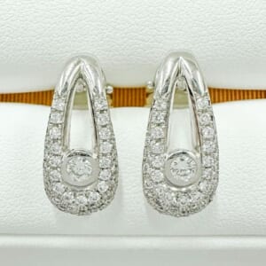 ダイヤモンドピアス 0.23ct