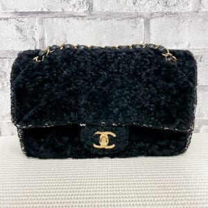 シャネル マトラッセ チェーンショルダーバッグ ムートン スパンコール ゴールド金具