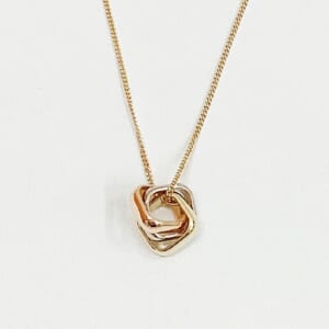 カルティエ トリニティクッションネックレス B7224955