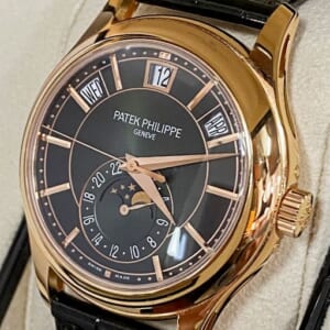 パテックフィリップ アニュアルカレンダー 5205R-011