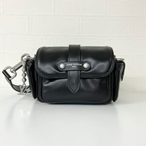 ルイヴィトン カーゴウェアラブルウォレット M13989 カーフレザー