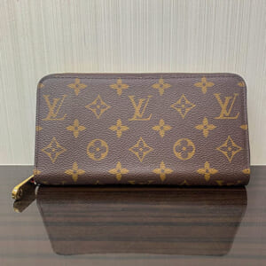 ルイヴィトン モノグラム ジッピーウォレット M41895