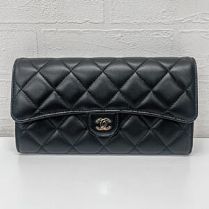 シャネル マトラッセ クラシックロングフラップウォレット AP0241 ラムスキン 黒