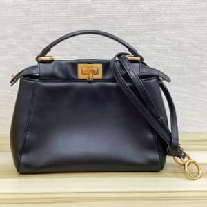 フェンディ ピーカブー ミニ 8BN244