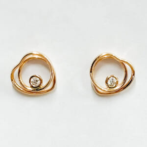 エルメス ヴェルティージュクールピアス