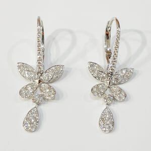 グラフ バタフライ ダイヤモンドイヤリング RGE1996
