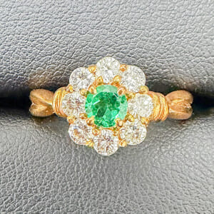 エメラルドリング 0.31ct
