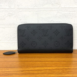 ルイヴィトン モノグラムマヒナ ジッピーウォレット M61867 中古品