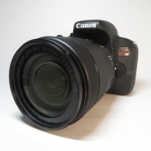 Canon キャノン デジタル一眼レフカメラ EOS Kiss X9i EF-S 18-135mmレンズセット 中古品