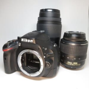 Nikon ニコン デジタル一眼レフカメラ D5200 ダブルズームキット 18-55mm+55-300mm 中古品