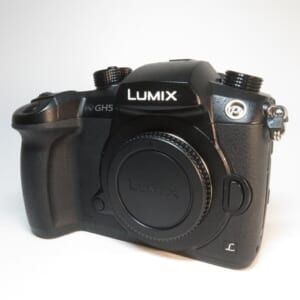 Panasonic パナソニック ミラーレス一眼カメラ LUMIX DC-GH5 ボディ 中古品
