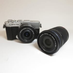 オリンパス OLYMPUS ミラーレス一眼カメラ PEN E-P7 EZ ダブルレンズズームキット シルバー 中古品