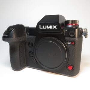Panasonic パナソニック ミラーレス一眼カメラ LUMIX DC-S1H ボディ 中古品
