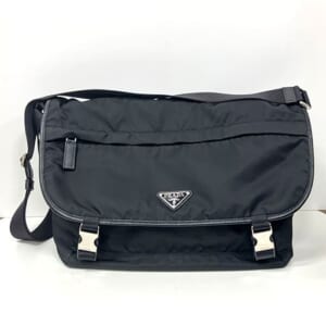 プラダ リナイロン(Re-Nylon) ×サフィアーノレザー ショルダーバッグ 2VD052