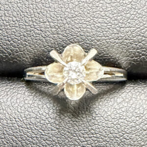 ダイヤモンドリング 0.12ct