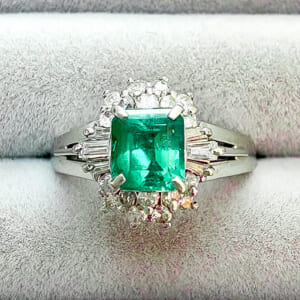 エメラルドリング 0.65ct