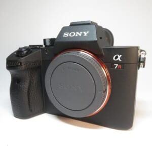 SONY ソニー ミラーレス一眼カメラ α7R III ボディ ILCE-7RM3 中古品