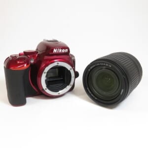 Nikon ニコン デジタル一眼レフカメラ D5500 DX VR Kit 18-140mm レンズキット レッド 中古品