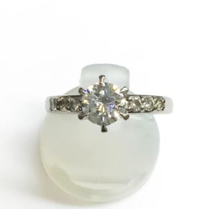 ダイヤモンドリング 0.69ct