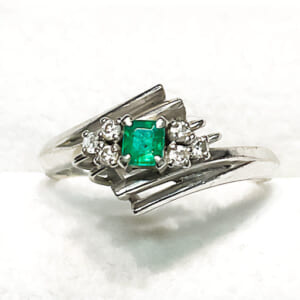エメラルドリング 0.15ct