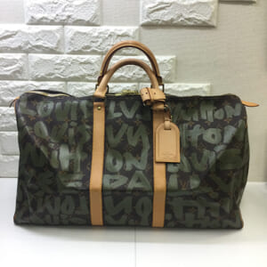 ルイヴィトン モノグラムグラフィティ キーポル50 M92196 中古品