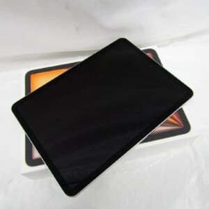 Apple タブレット iPad Air 11インチ Wi-Fi 128GB 2025年春モデル PC9Y4J/A スターライト ※ネーム刻印入り 中古品
