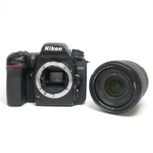 Nikon ニコン デジタル一眼レフカメラ D7500 + AF-S DX NIKKOR 18-140mm 1:3.5-5.6 G ED VR 中古品