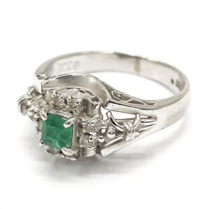 エメラルドリング 0.18ct
