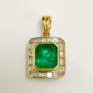 エメラルドペンダントトップ 7.95ct