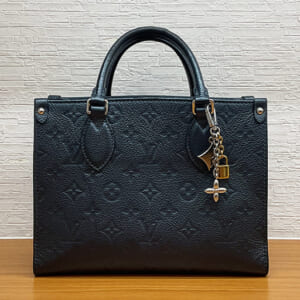 ルイヴィトン モノグラムアンプラント オンザゴーPM M27042 中古品
