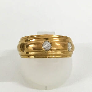 ダイヤモンドリング 0.3ct 石欠け