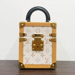ルイヴィトン モノグラム カメラボックス M10329 中古品